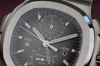 Patek Philippe Nautilus 5990/1A-001