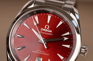 Omega Seamaster Aqua Terra rotes Zifferblatt
