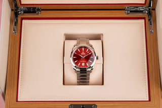 Omega Seamaster Aqua Terra rotes Zifferblatt